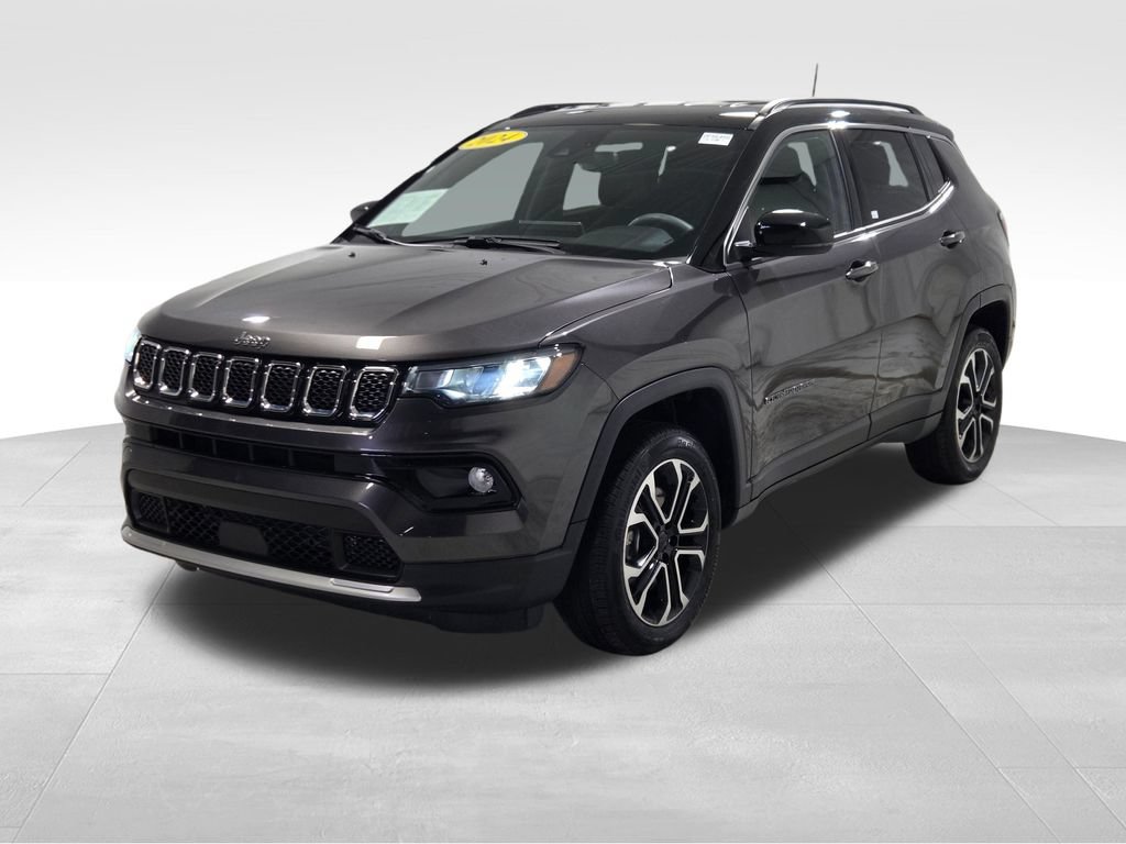 Used 2024 Jeep Compass Limited image 18