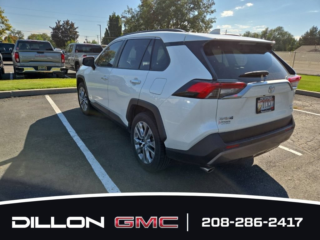 Used 2020 Toyota RAV4 Limited AWD/4WD image 3