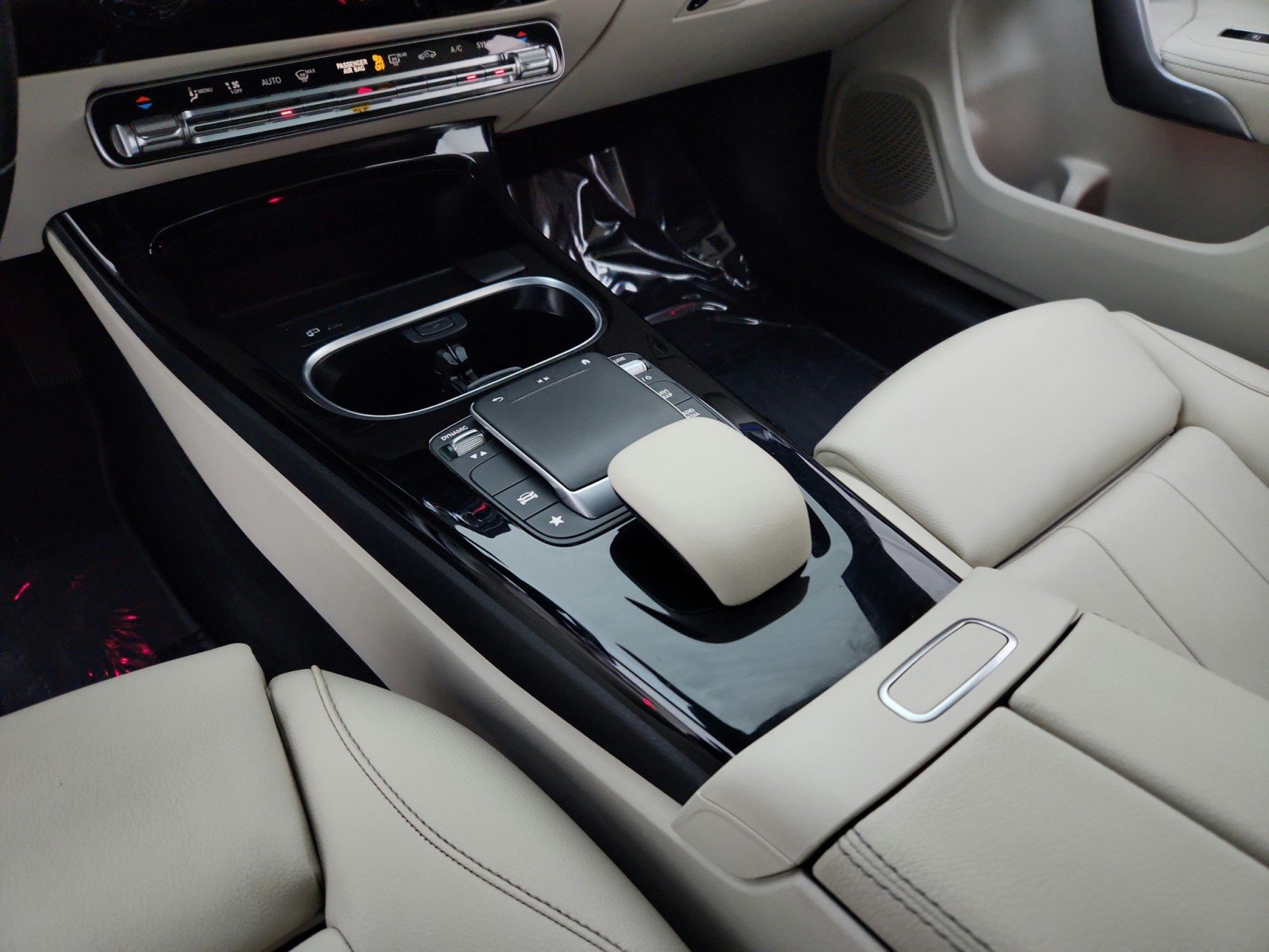 Certified 2023 Mercedes-Benz CLA 250 w/ Premium Package image 22