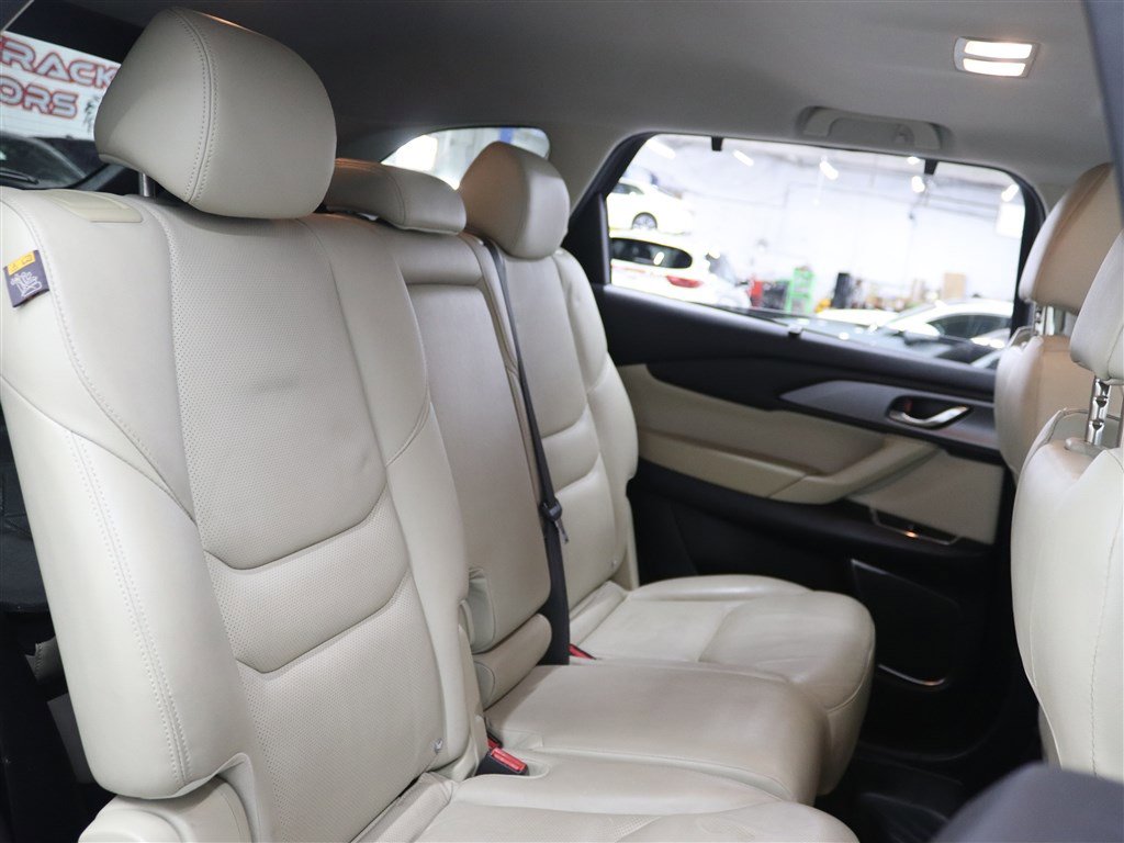 Used 2019 MAZDA CX-9 Touring w/ Touring Premium Package FWD image 15