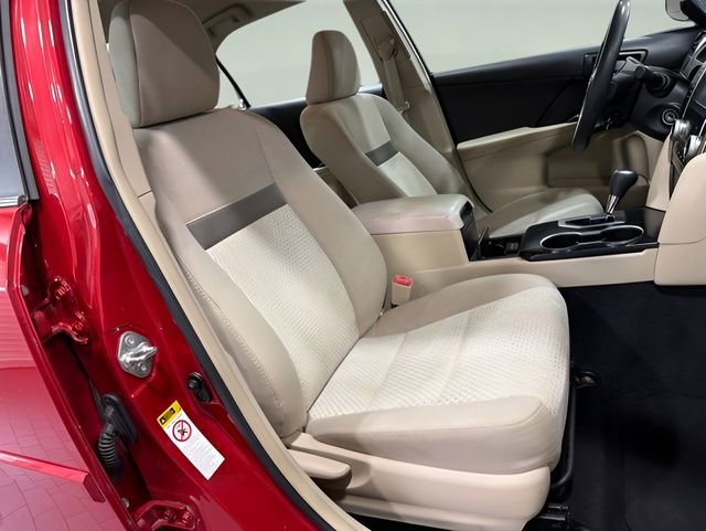 Used 2014 Toyota Camry LE FWD image 12