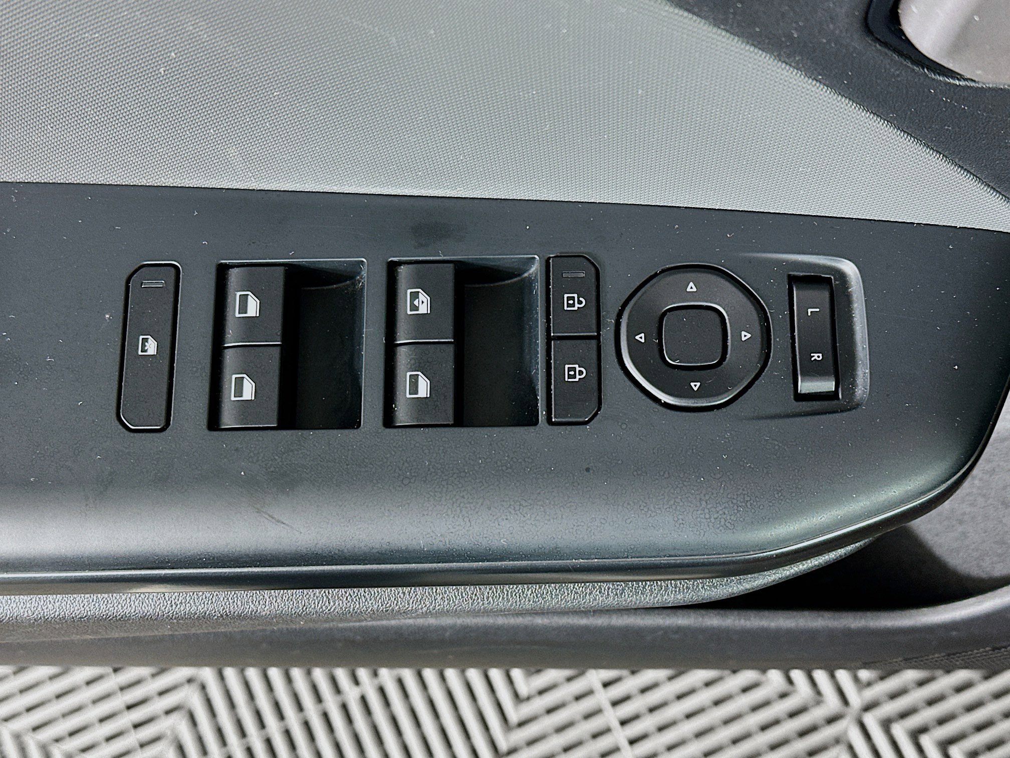 Used 2025 Kia K4 LXS image 15