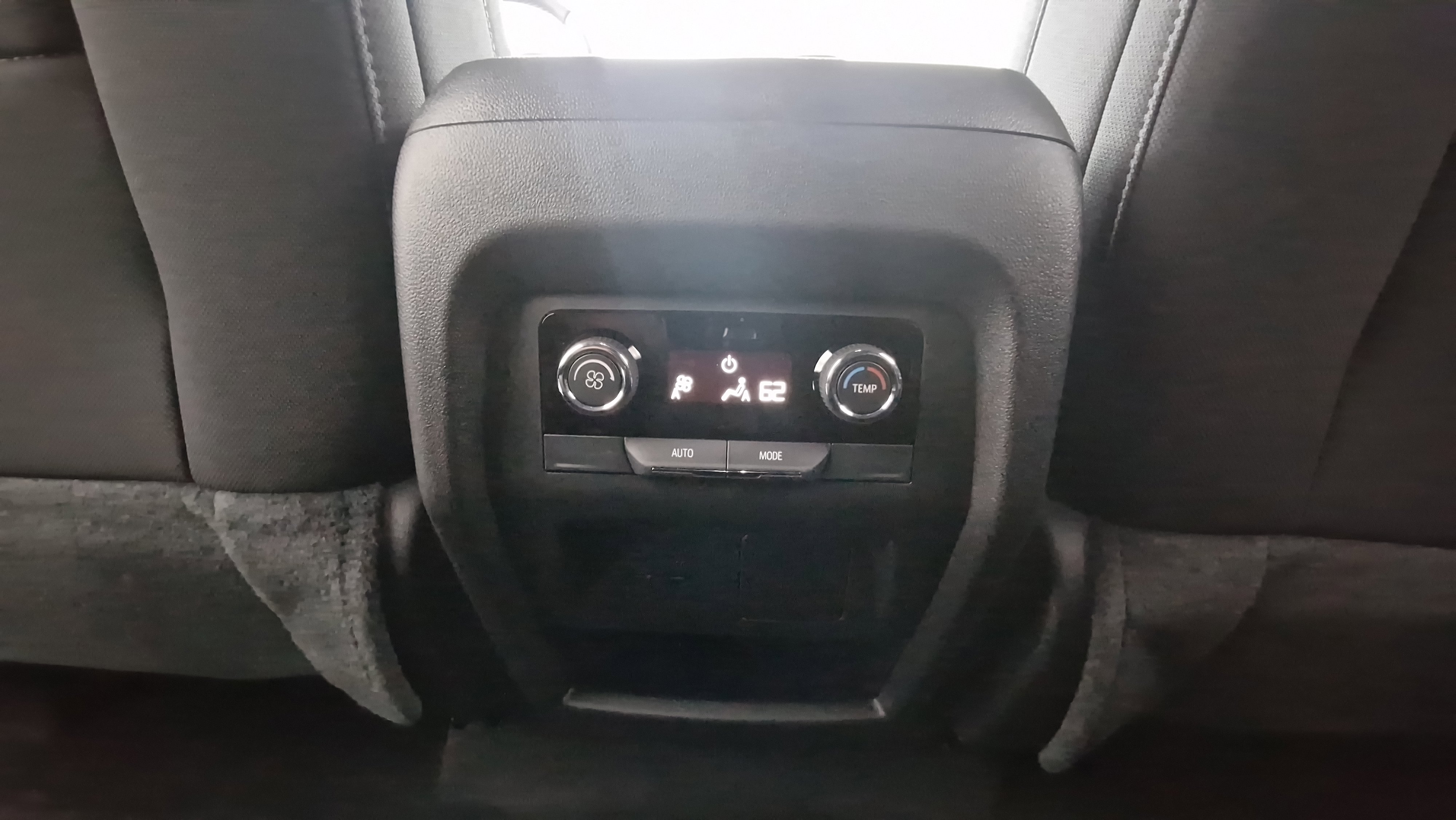 New 2026 Chevrolet Traverse LT w/ LPO, Floor Liner Package image 26