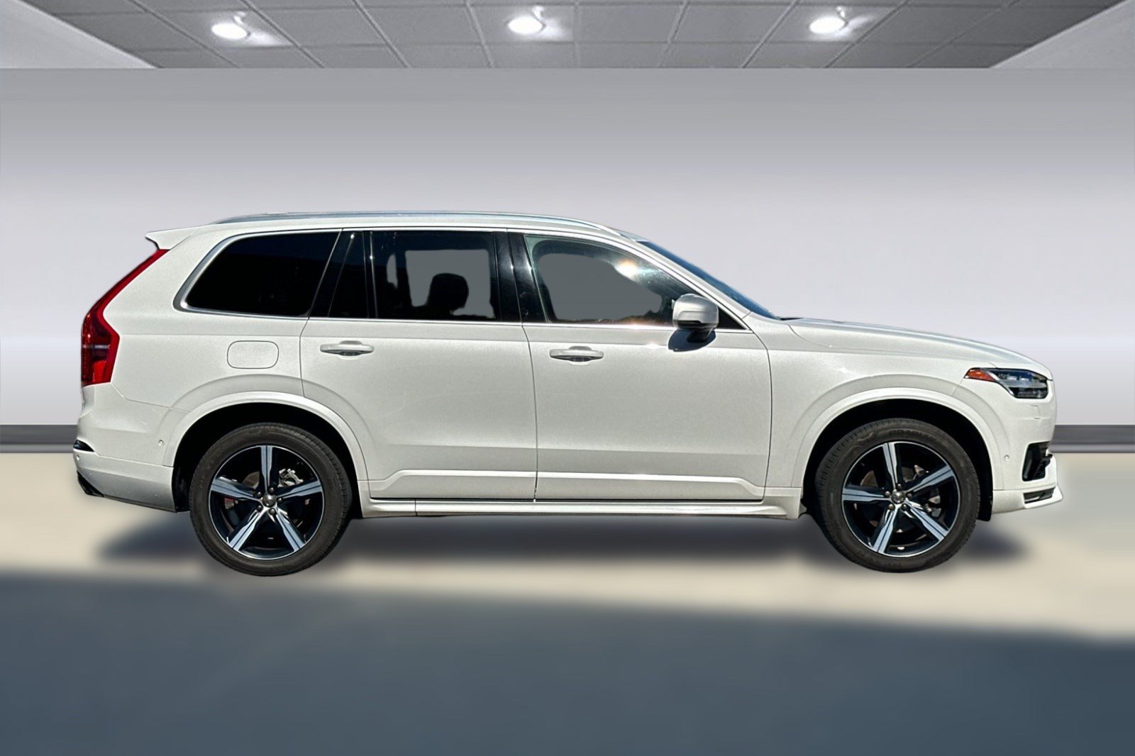 Used 2019 Volvo XC90 T6 R-Design w/ Advanced Package AWD/4WD image 7