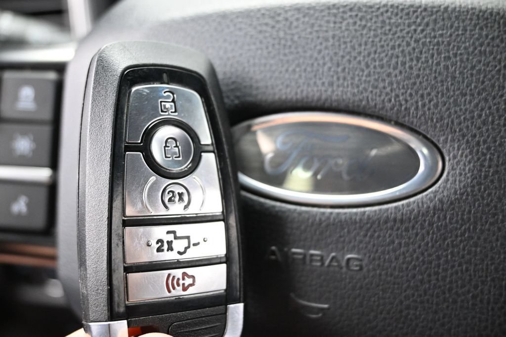 Used 2024 Ford F250 Platinum AWD/4WD image 45