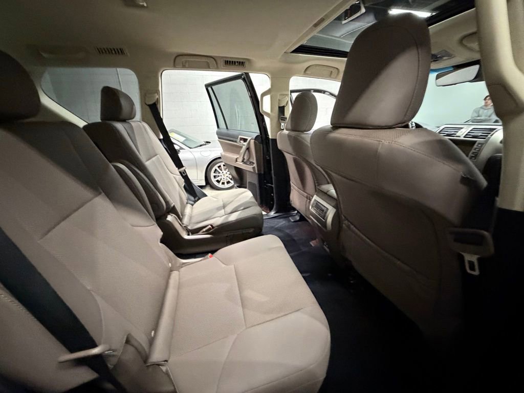 Used 2020 Lexus GX 460 Premium AWD/4WD image 28
