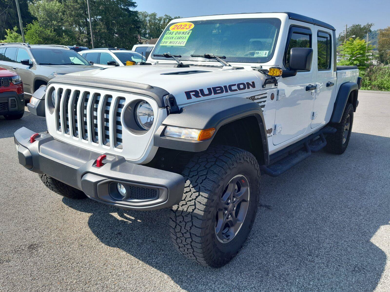Used 2023 Jeep Gladiator Rubicon w/ Cold Weather Group AWD/4WD image 5