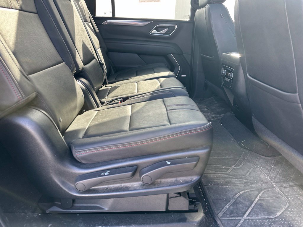 Used 2022 Chevrolet Suburban RST w/ Sport Performance Package AWD/4WD image 30