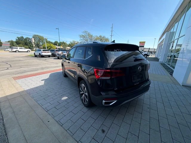 Used 2024 Volkswagen Taos SE FWD image 17