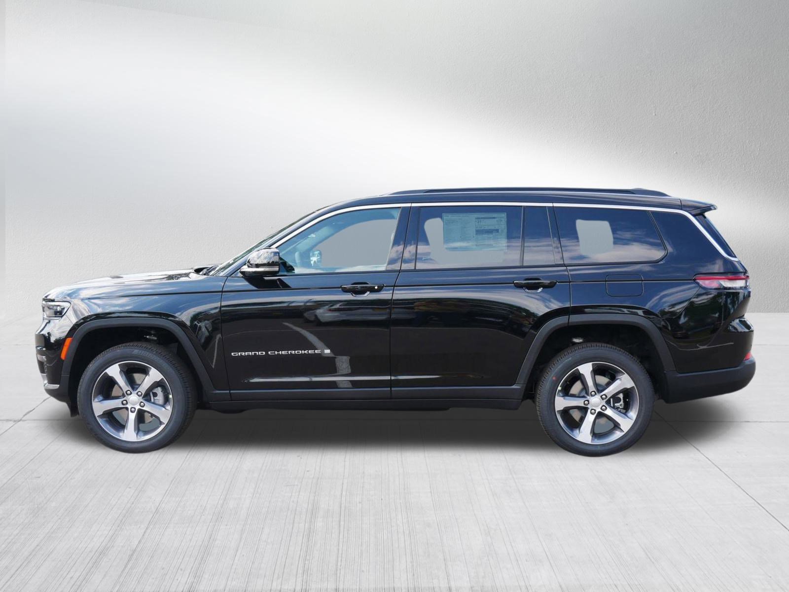 New 2025 Jeep Grand Cherokee L Limited w/ Trailer Tow Package image 4