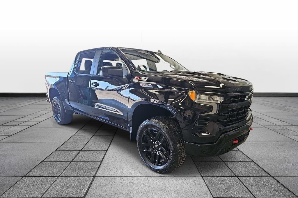 Used 2025 Chevrolet Silverado 1500 LT Trail Boss w/ Protection Package image 3