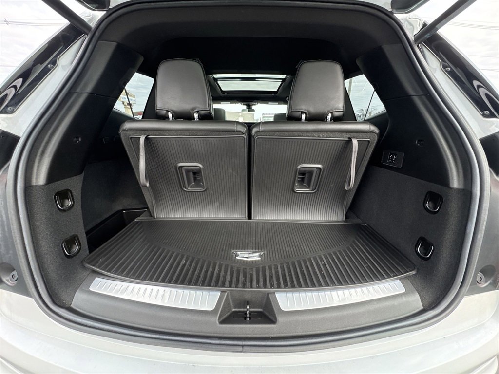 Used 2024 Cadillac XT6 Luxury w/ LPO, Floor Liner Package image 25