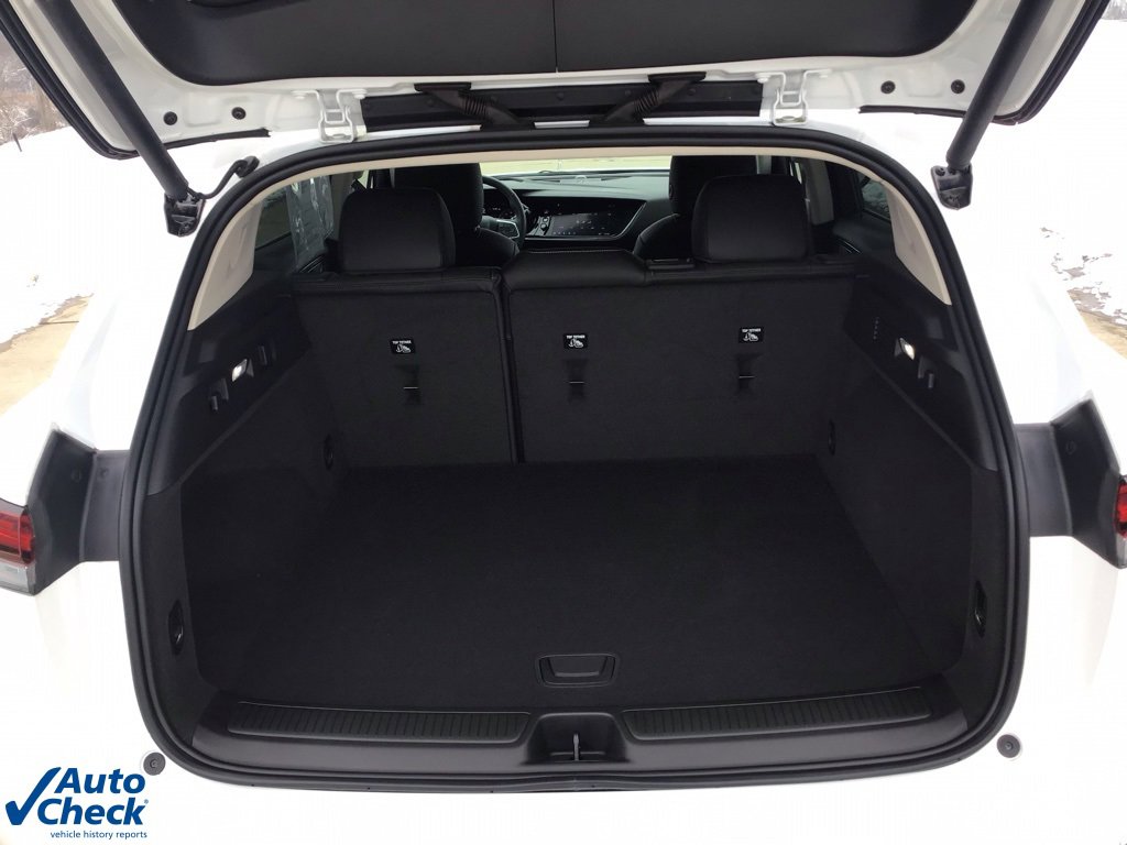 Used 2022 Buick Envision Essence w/ Safety Package image 6