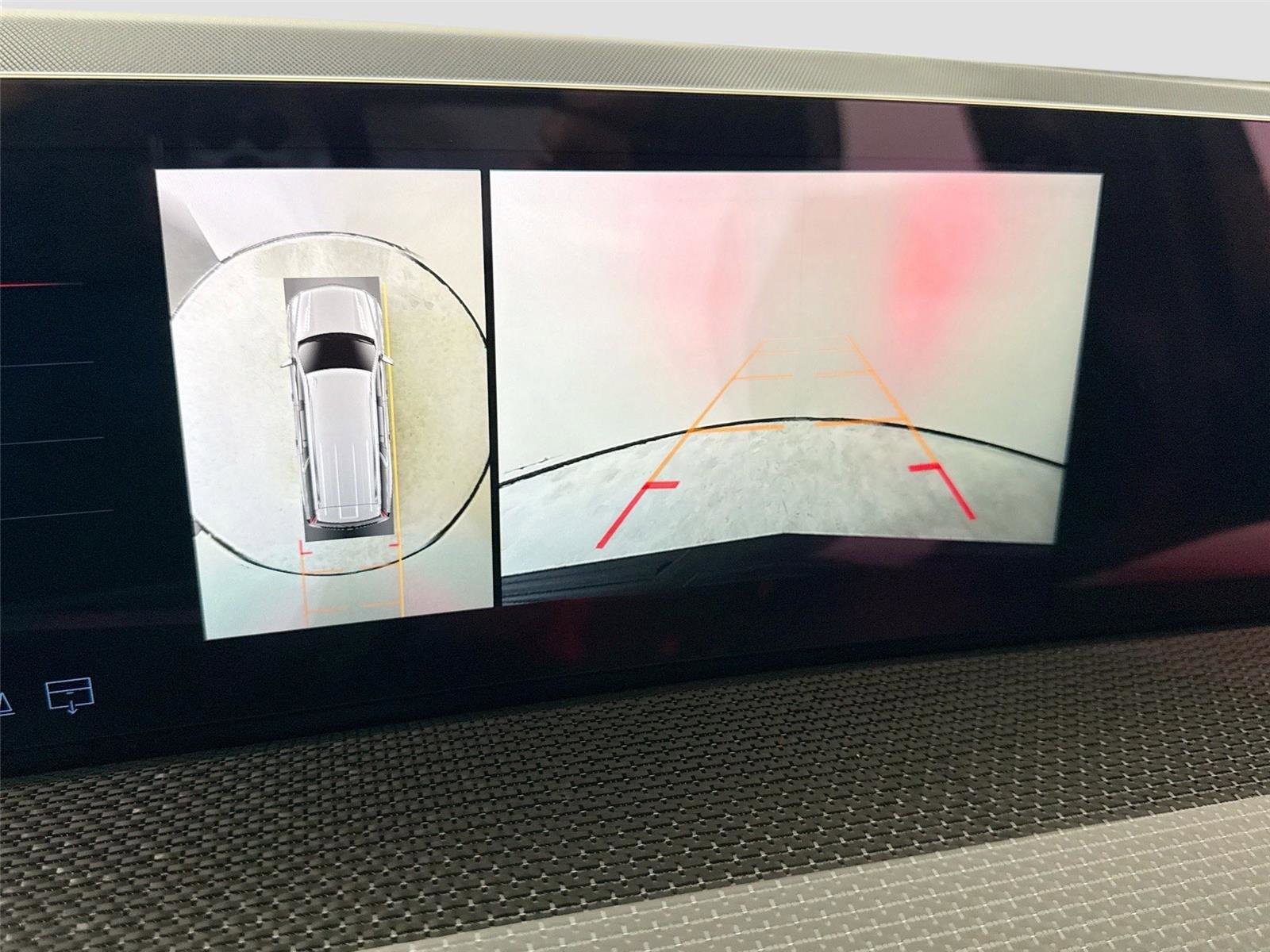 Used 2025 Cadillac Escalade ESV V w/ LPO, ONYX Package AWD/4WD image 23