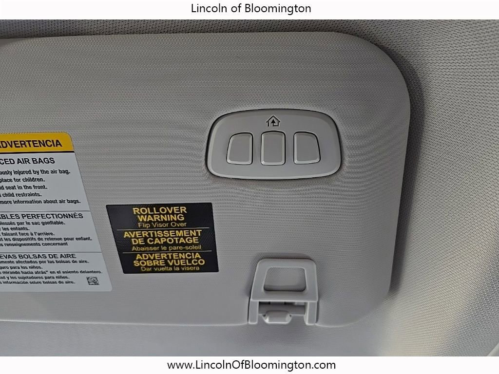 Used 2025 Ford Escape Platinum w/ Premium Technology Package image 39