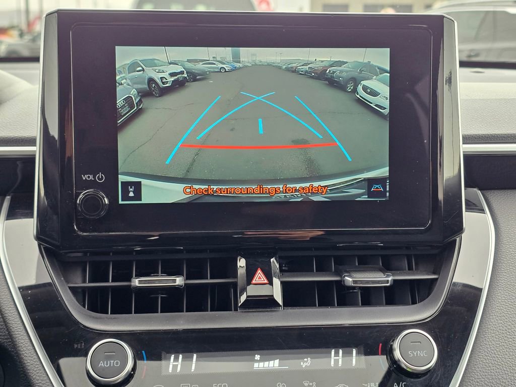 Used 2024 Toyota Corolla Cross XLE w/ Convenience Package image 31