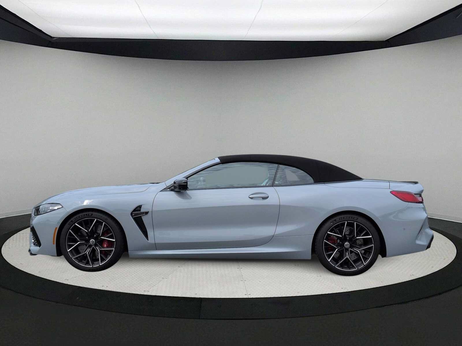 Used 2024 BMW M8 Competition AWD/4WD image 5