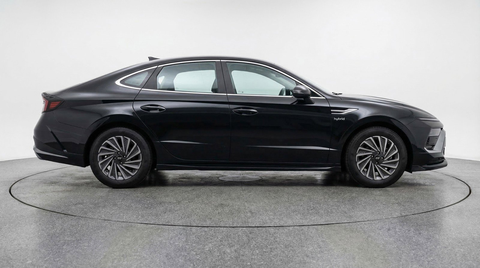 Used 2025 Hyundai Sonata SEL FWD image 11