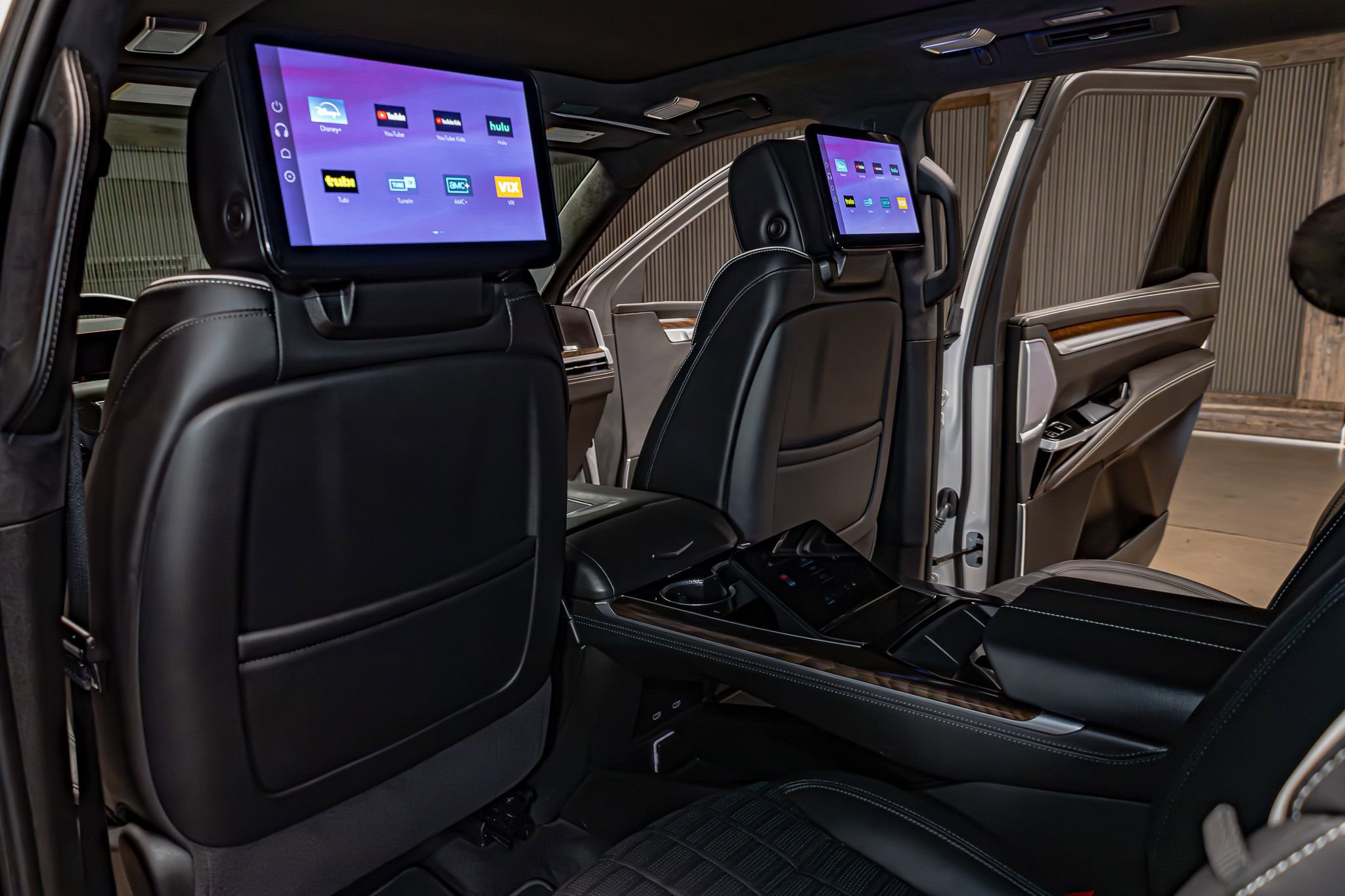 Used 2025 Cadillac Escalade Sport Platinum AWD/4WD image 24