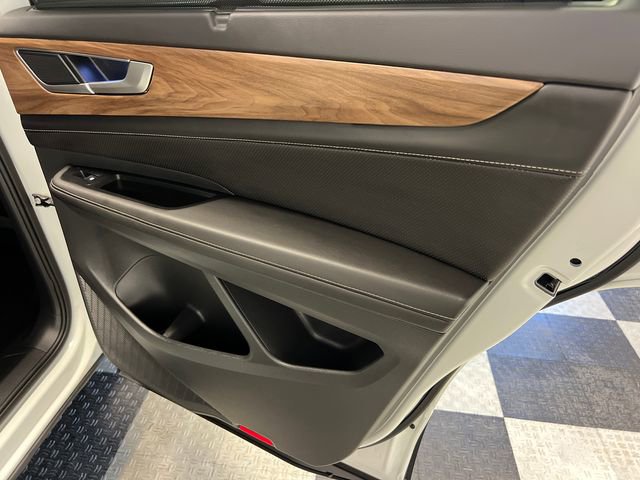 Certified 2025 Volkswagen Atlas SE FWD image 14