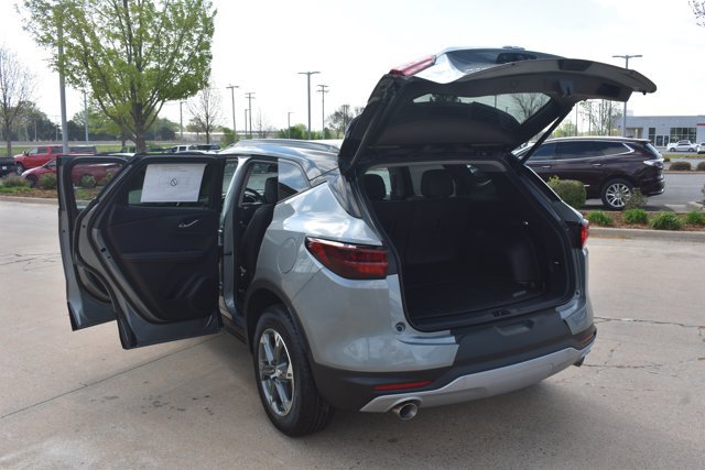 New 2026 Chevrolet Blazer LT w/ LPO, Floor Liner Package FWD image 16