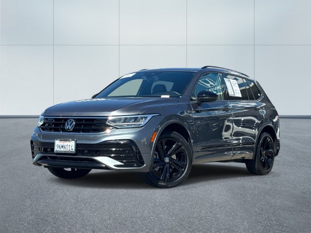 Certified 2024 Volkswagen Tiguan SE R-Line FWD image 1