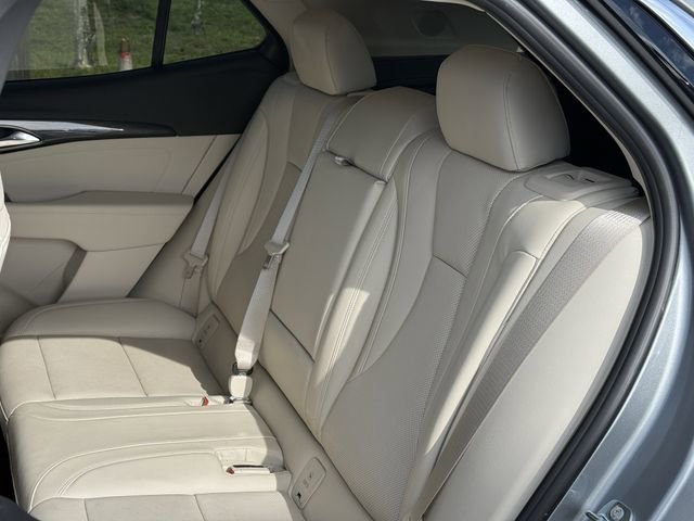 Used 2023 Buick Envision Essence image 28