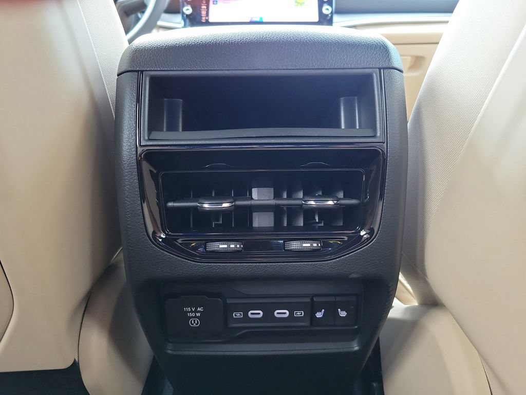 New 2026 Jeep Grand Cherokee Limited w/ Limited Altitude Package RWD image 11