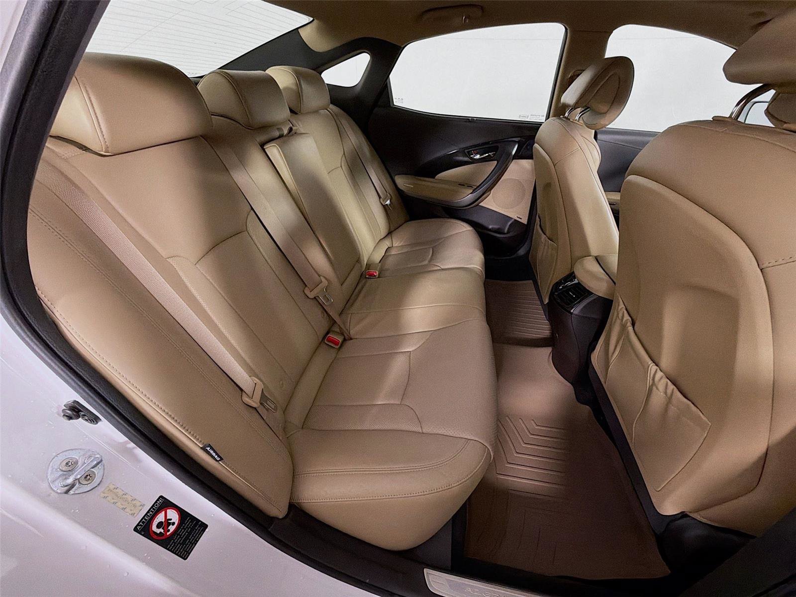 Used 2012 Hyundai Azera w/ Technology Pkg FWD image 28