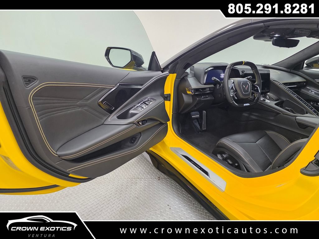 Used 2025 Chevrolet Corvette Z06 RWD image 23