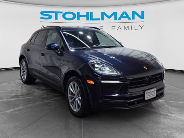 Used 2023 Porsche Macan AWD/4WD image 1