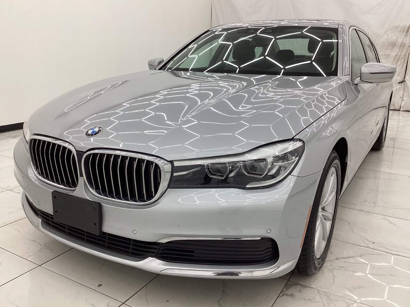 Used 2019 BMW 740i xDrive image 1