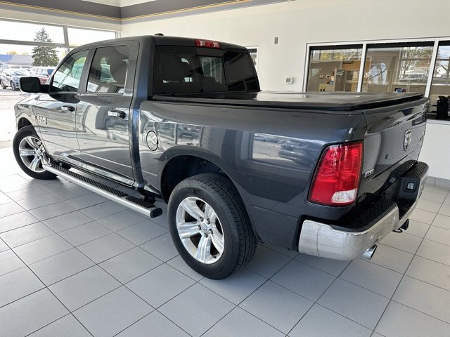 Used 2017 RAM 1500 Classic SLT w/ SLT Plus D￩cor Group image 6