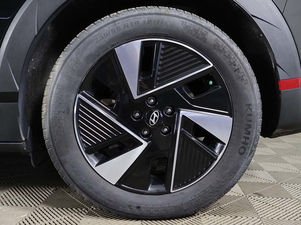 Used 2025 Hyundai Ioniq 5 SE RWD image 19