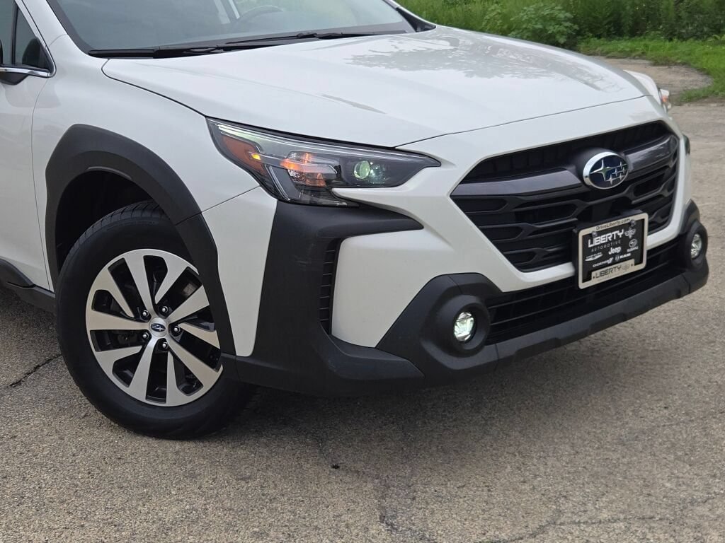 Certified 2024 Subaru Outback Premium AWD/4WD image 2