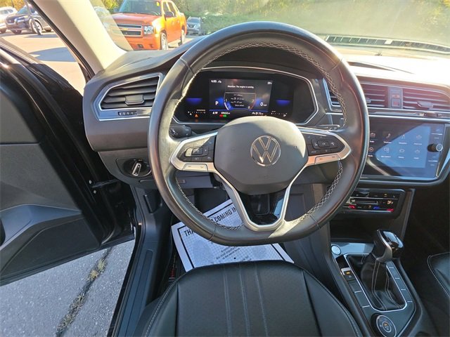 Used 2023 Volkswagen Tiguan SE image 14