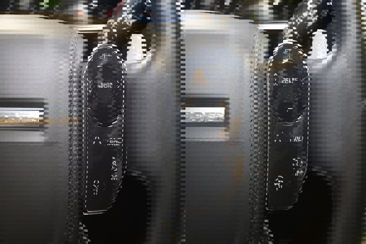 Used 2020 Land Rover Range Rover Autobiography image 34