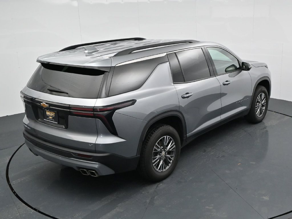 Used 2024 Chevrolet Traverse LT FWD image 24