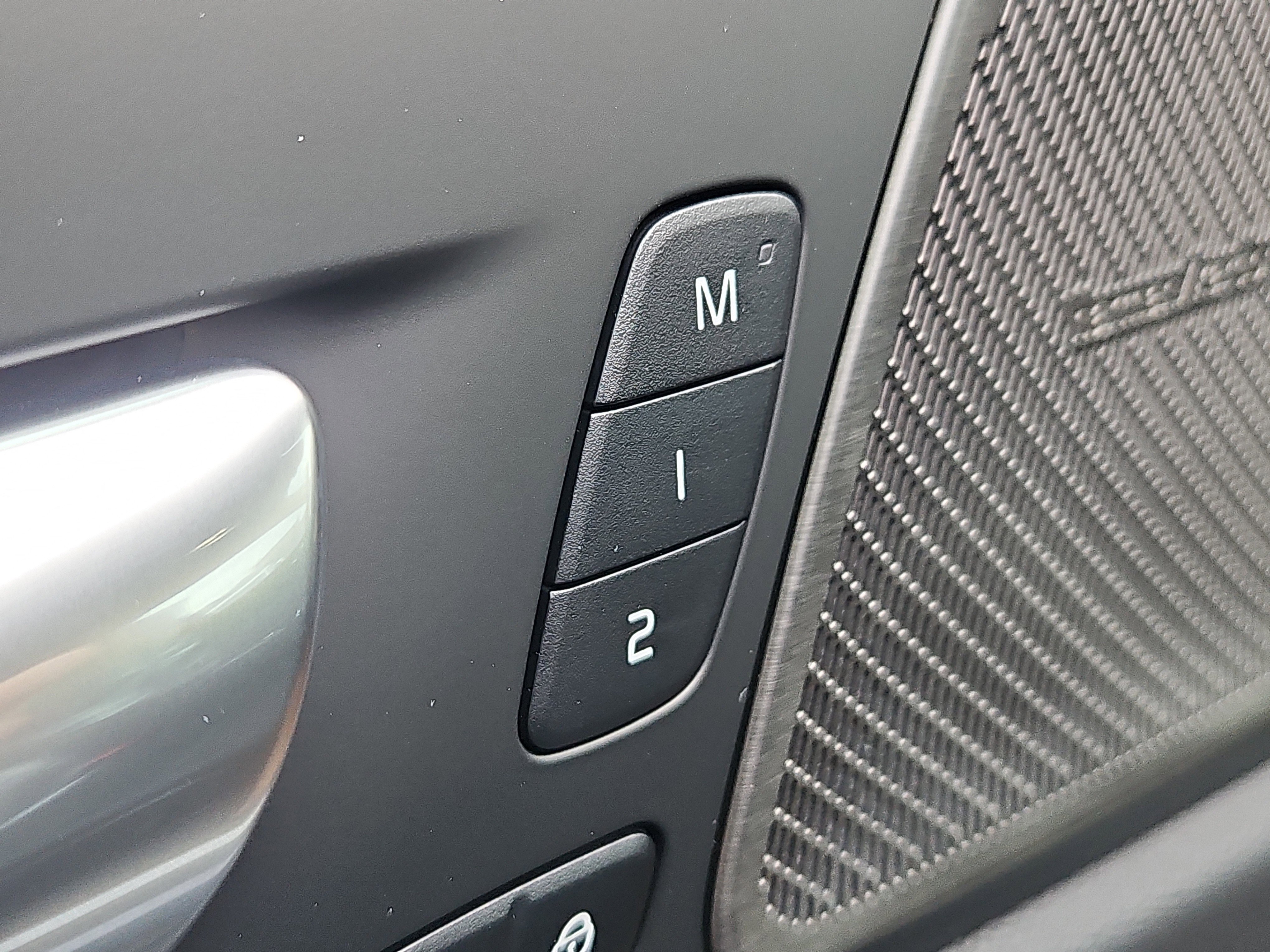 New 2026 Volvo XC60 B5 Plus w/ Protection Package Premier image 9