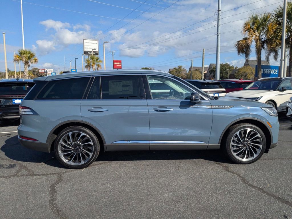 New 2025 Lincoln Aviator Reserve w/ Illumination Package image 3