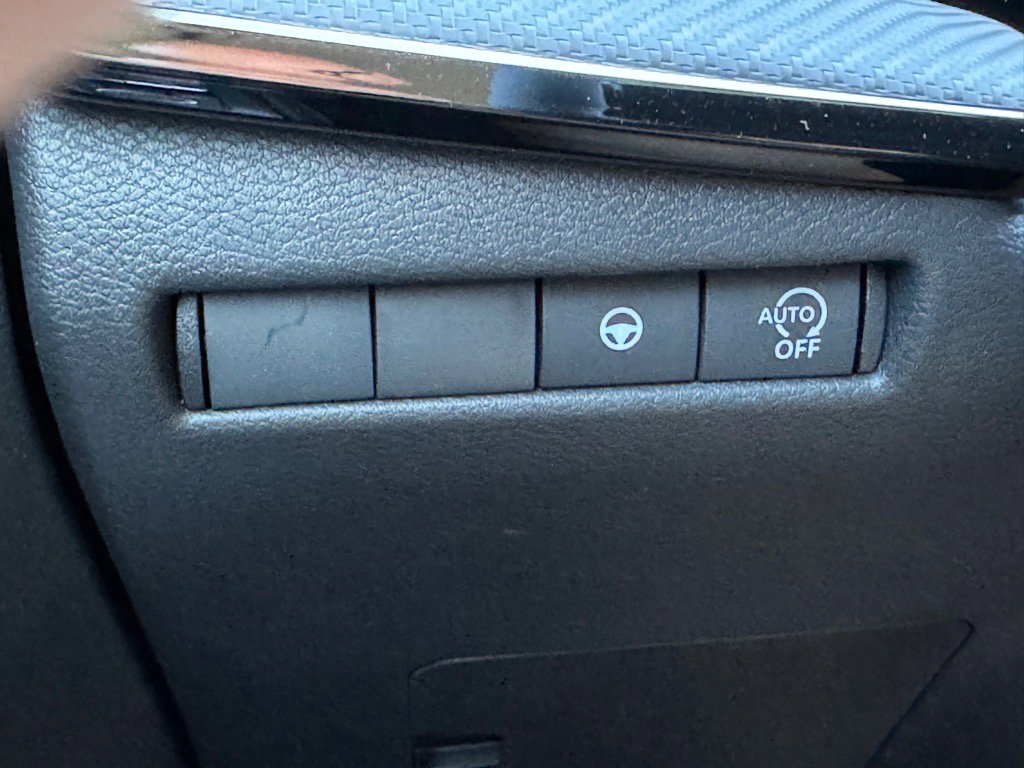 New 2026 Nissan Kicks SR FWD image 14