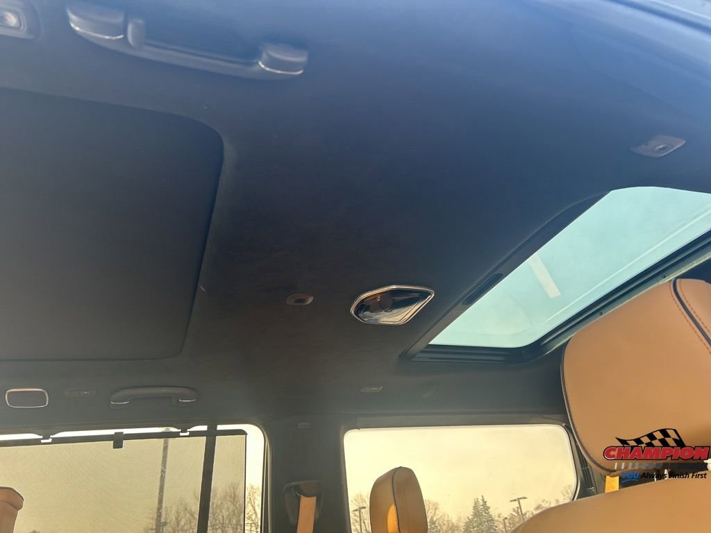 Used 2022 Jeep Grand Wagoneer Series III image 10