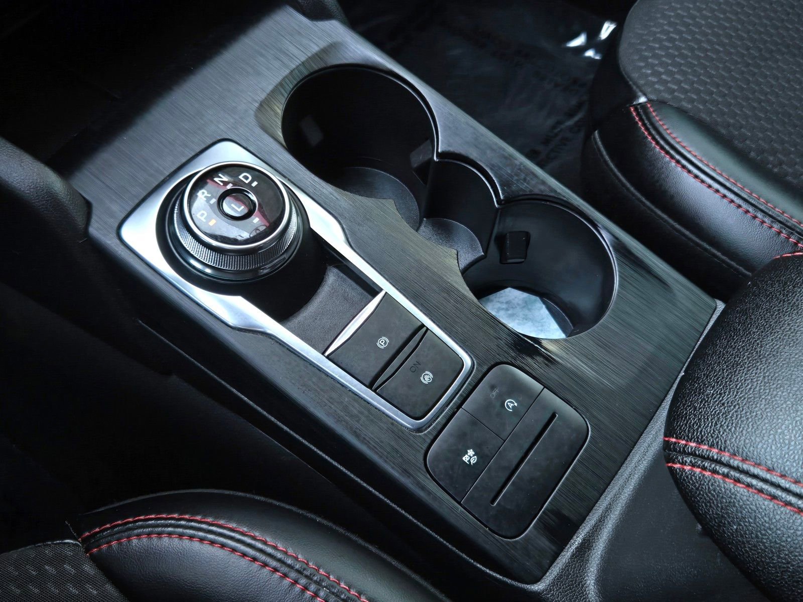 Used 2024 Ford Escape ST-Line image 17