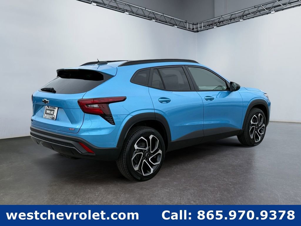 New 2026 Chevrolet Trax RS w/ Sunroof Package FWD image 3