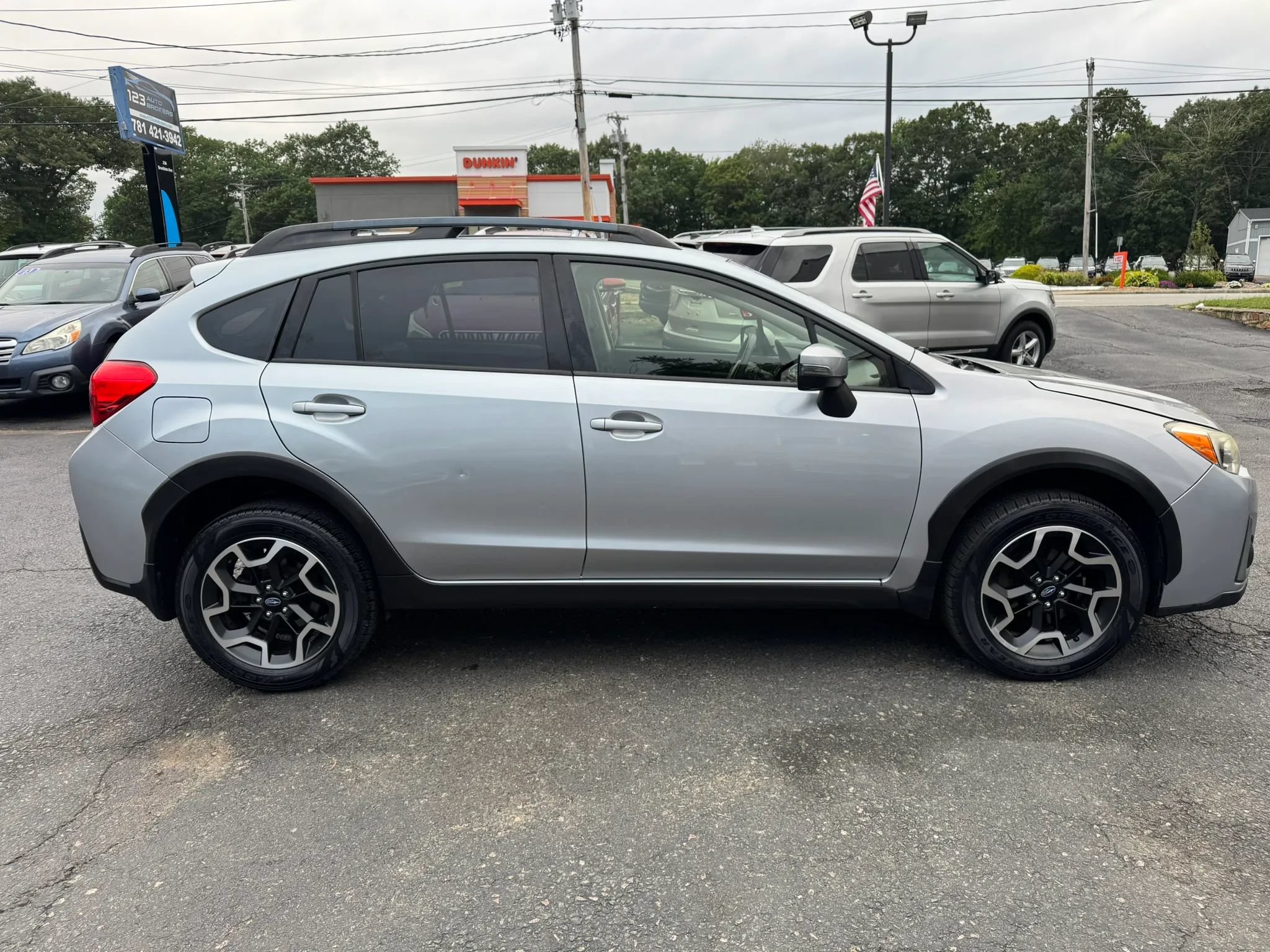 Used 2016 Subaru Crosstrek 2.0i Limited AWD/4WD image 8