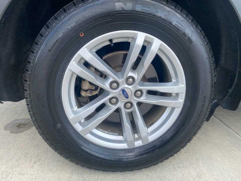 Used 2022 Ford Explorer XLT image 26