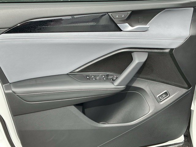 New 2026 Volkswagen Tiguan SE R-Line FWD image 10