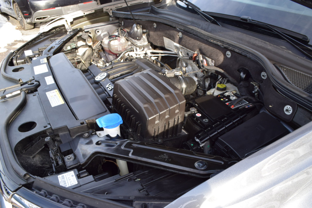 Used 2023 Volkswagen Atlas Cross Sport SEL image 33