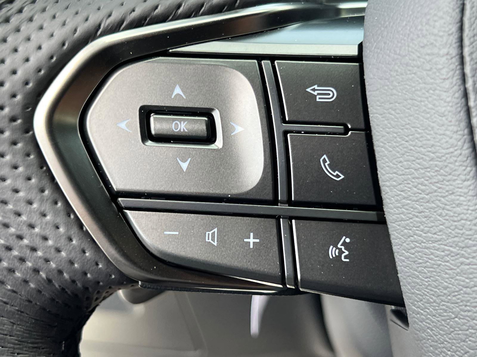 New 2026 Lexus TX 500h AWD image 19