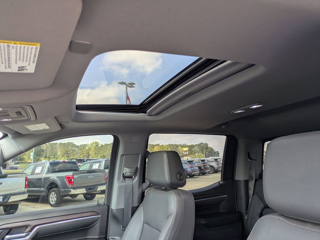 Used 2023 GMC Sierra 1500 SLT w/ SLT Premium Package image 10